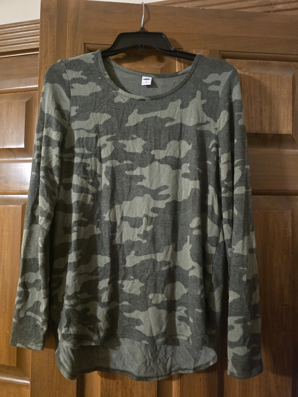 Old Navy Camo Long-Sleeve Tee in Olive and Dark Green